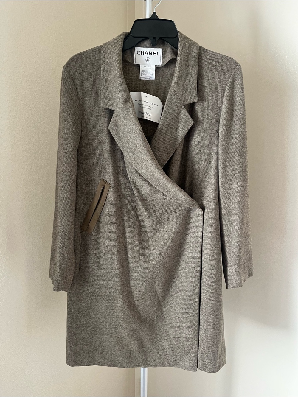 Vintage Chanel Runway 99A 100% Cashmere Blazer Jacket Made In France Size 44
